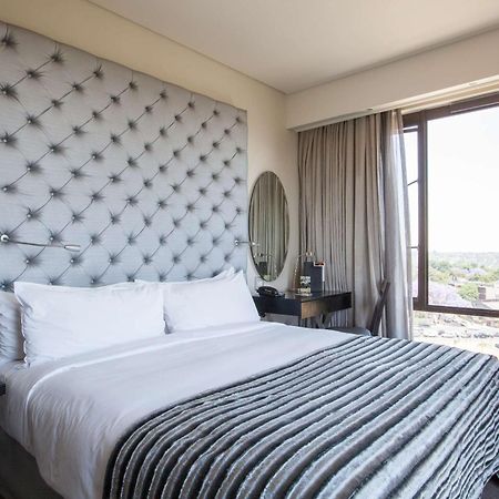 Southern Sun Hyde Park Sandton Johannesburg Esterno foto