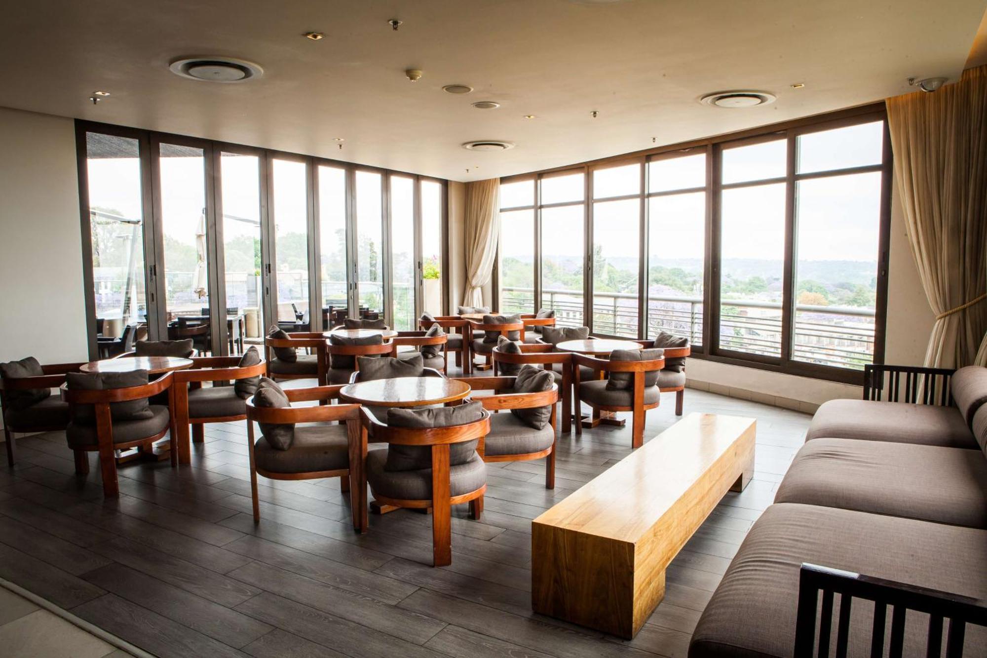 Southern Sun Hyde Park Sandton Johannesburg Esterno foto