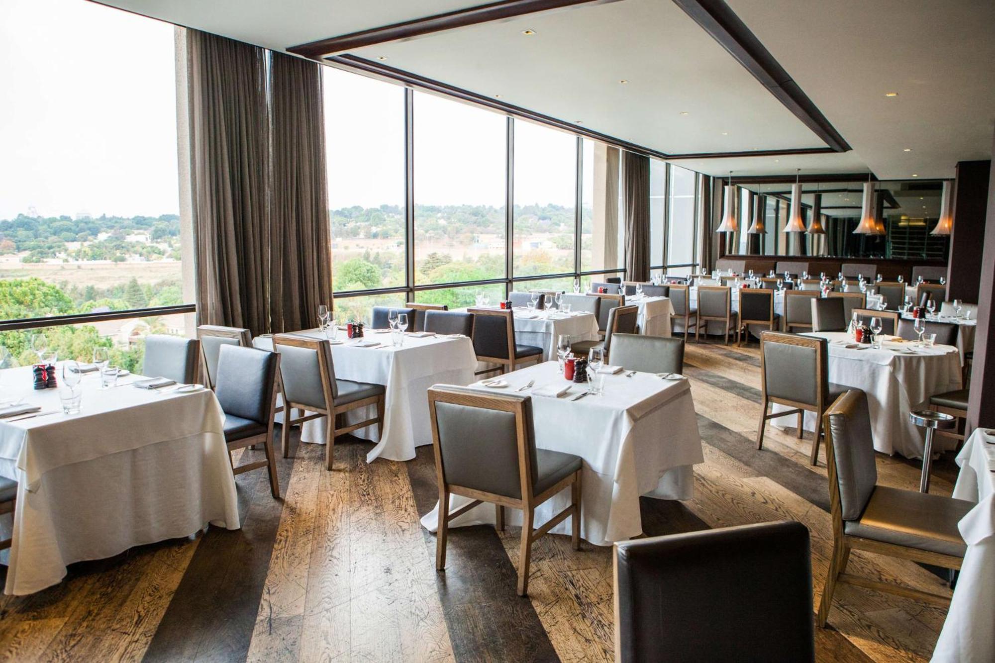 Southern Sun Hyde Park Sandton Johannesburg Esterno foto